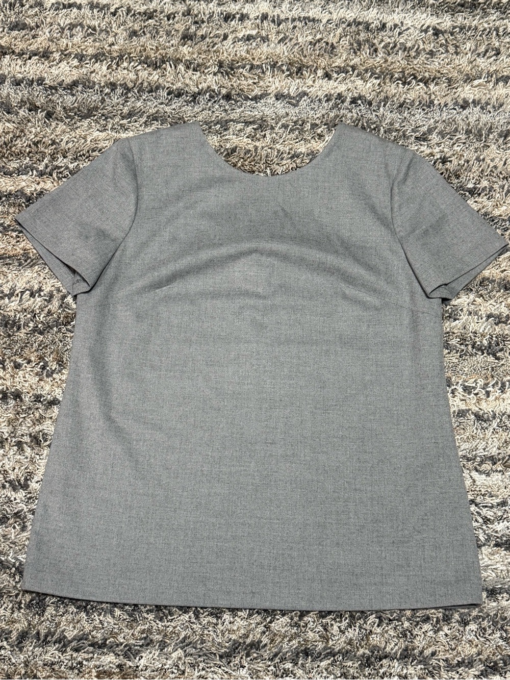 Banana Republic Light Gray Bow-Back Blouse - Picture 3 of 10